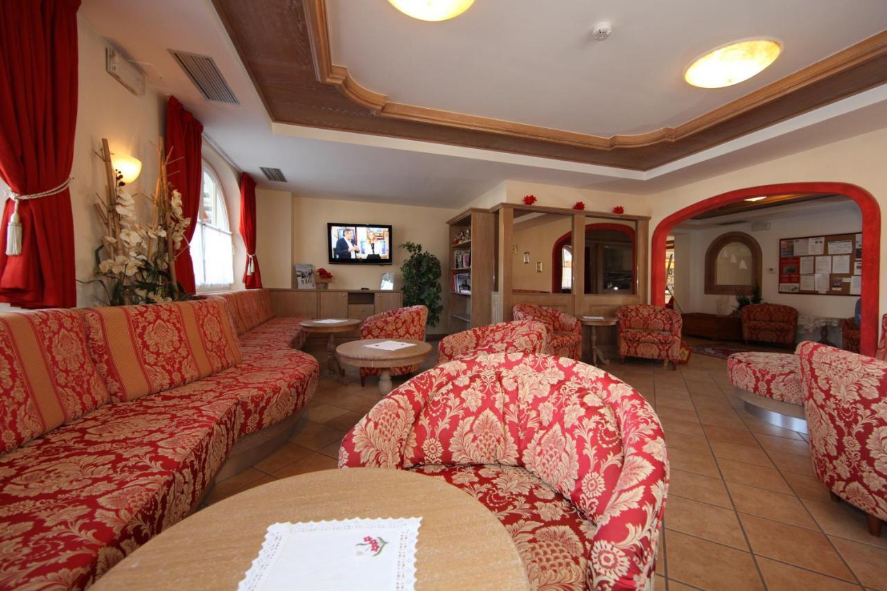 Hotel El Pilon Поцца-ди-Фасса Экстерьер фото